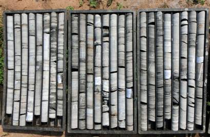 覃家庙组含气层岩芯特征